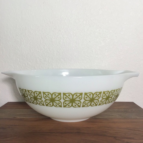 Vtg Pyrex Green Square Flowers Verde Mixing Bowl